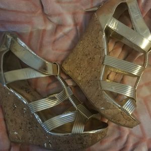 Gold wedges